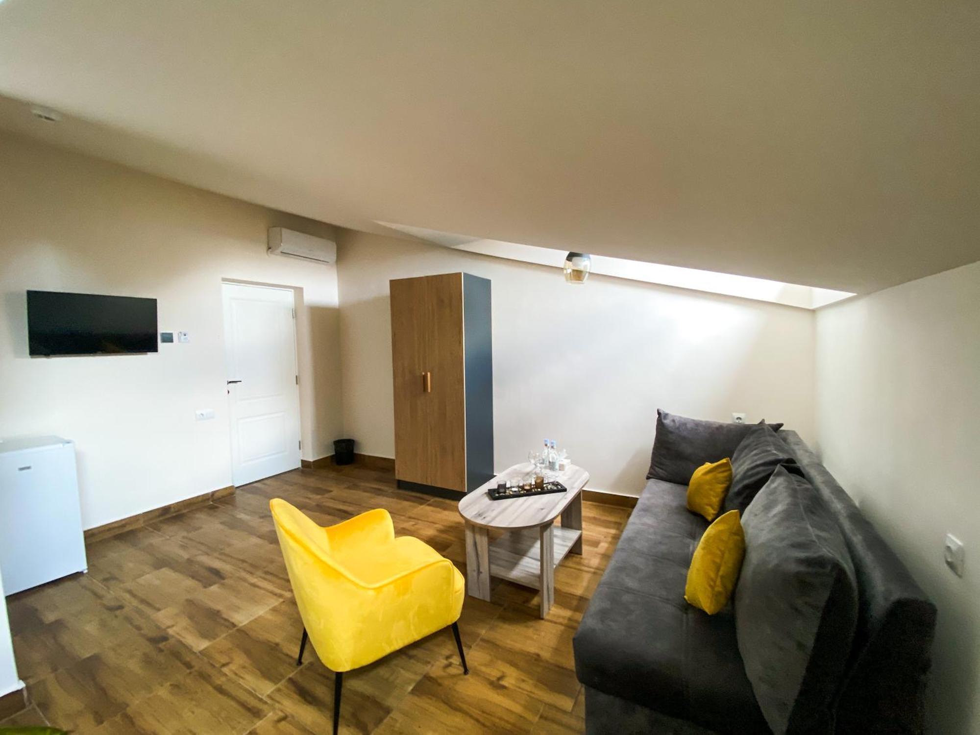 Alex Hotel Yerevan Ruang foto